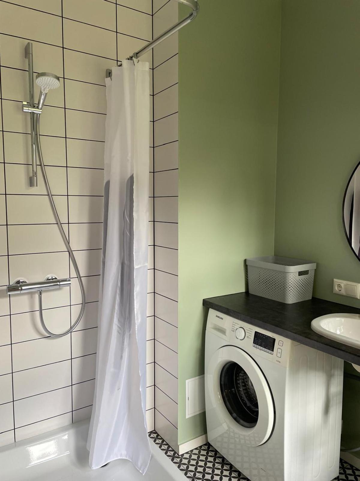 Sisters Beach Apartments Liepāja Екстериор снимка